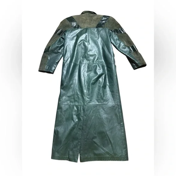 Vintage green leather trench coat, small/medium - Picture 9 of 13